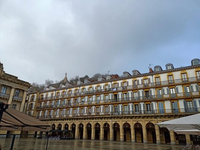 Plaza de la Constitución : foto en Donostia-San Sebastián