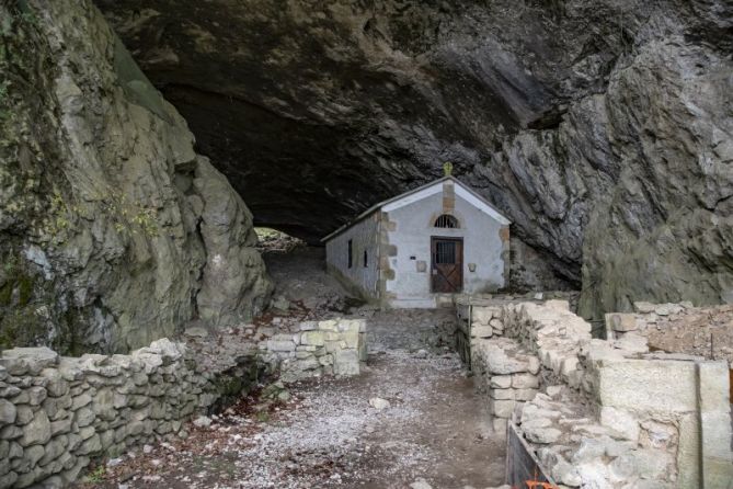 Ermita de San Adrían: foto en Zegama