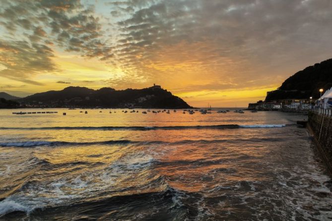 Atardecer en la Concha: foto en Donostia-San Sebastián Atardecer en la Concha: foto en Donostia-San Sebastián
