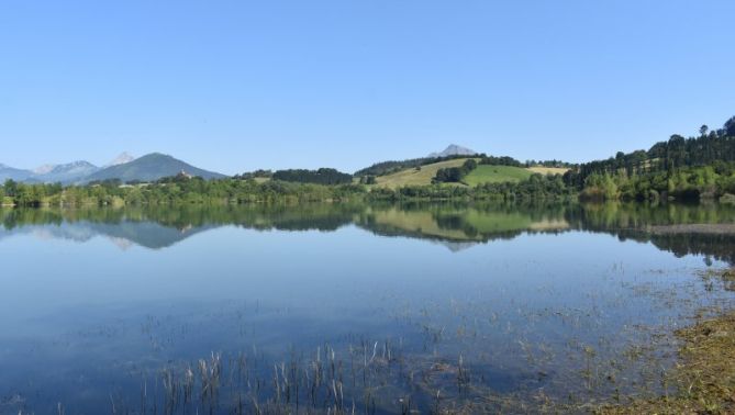 Berdea eta urdiña: foto en Aretxabaleta Berdea eta urdiña: foto en Aretxabaleta