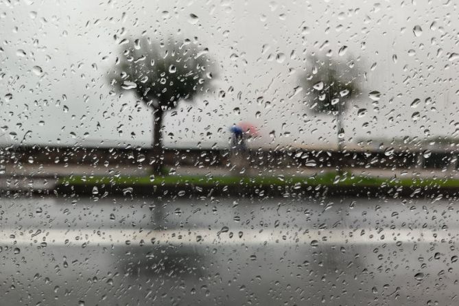 Gotas de lluvia: foto en Hondarribia Gotas de lluvia: foto en Hondarribia