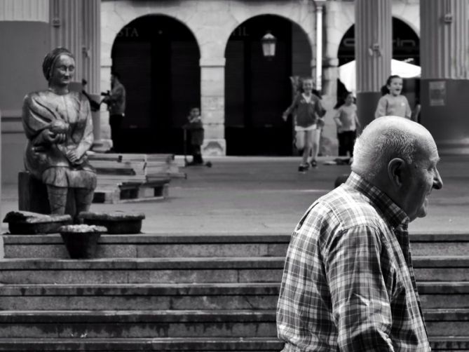 Ordiziako belaunaldiak: foto en Ordizia Ordiziako belaunaldiak: foto en Ordizia