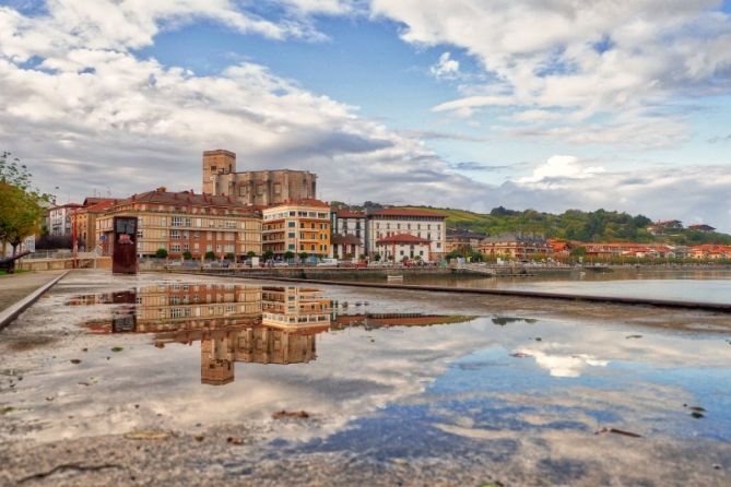 REFLEJOS: foto en Zumaia REFLEJOS: foto en Zumaia