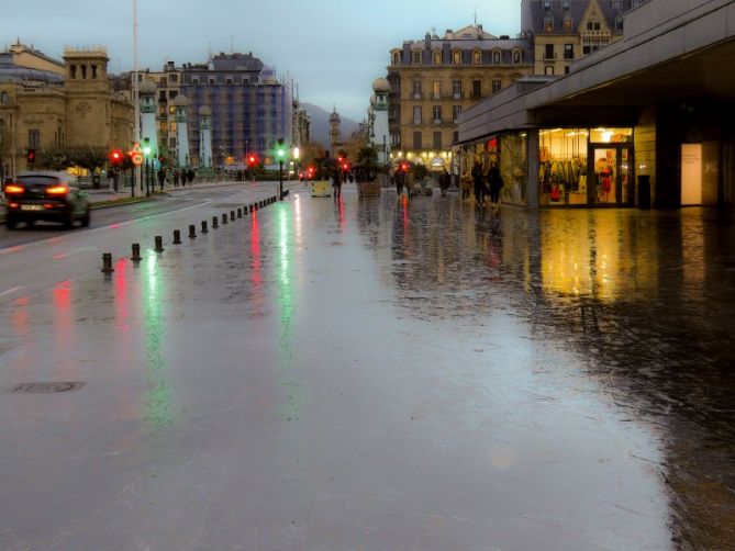 REFLEJOS: foto en Donostia-San Sebastián REFLEJOS: foto en Donostia-San Sebastián