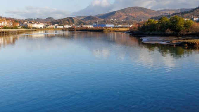 rio bidasoa : foto en Irun rio bidasoa : foto en Irun