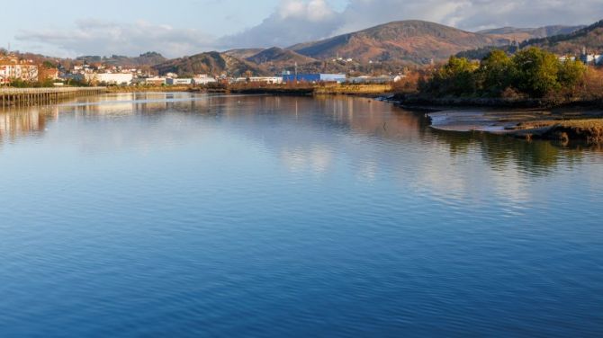 rio bidasoa: foto en Irun rio bidasoa: foto en Irun