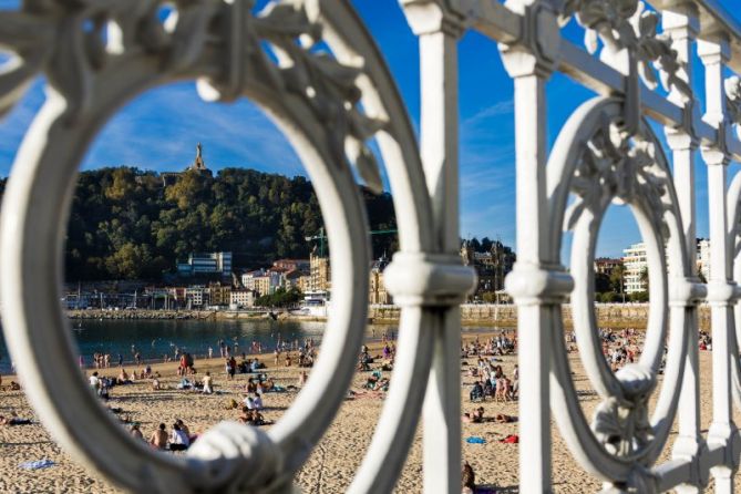 Tarde veraniega: foto en Donostia-San Sebastián Tarde veraniega: foto en Donostia-San Sebastián