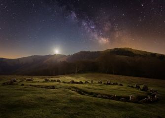 La luna y la vía lactea