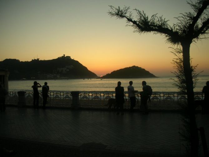 observando el atardecer: foto en Donostia-San Sebastián