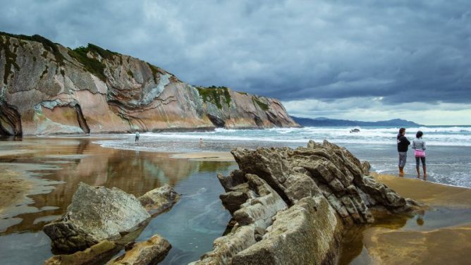 Acantilados de Itzurun: foto en Zumaia