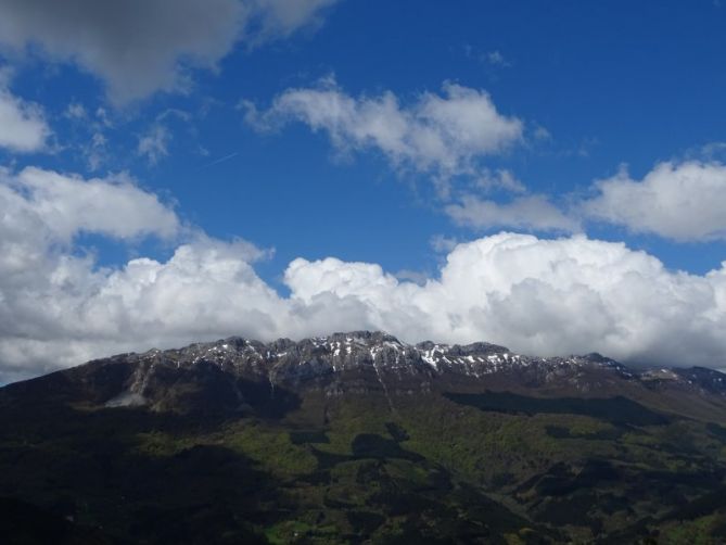 Aizkorri: foto en Zegama