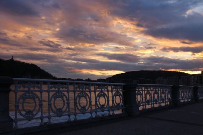 AMANECE EN DONOSTI: foto en Donostia-San Sebastián