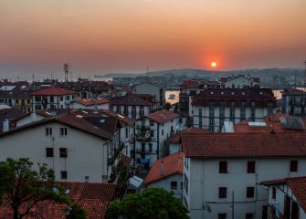 Amanece sobre la marina