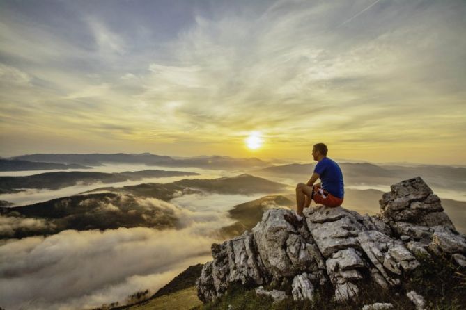 Amanecer desde Udalaitz: foto en Arrasate-Mondragón