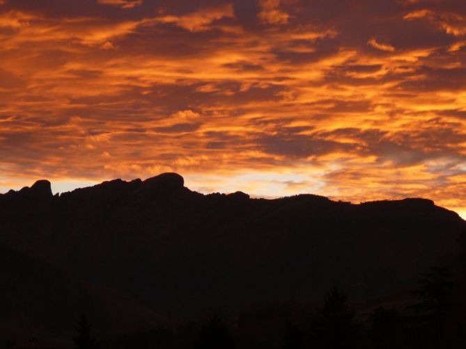 amanecer en peñas de aia: foto en Oiartzun