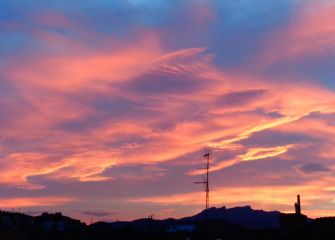 Amanecer rojizo