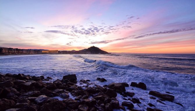 anocheciendo desde sagues: foto en Donostia-San Sebastián