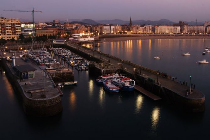 Arribando la noche: foto en Donostia-San Sebastián