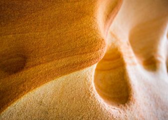 Arte abstracto en la roca