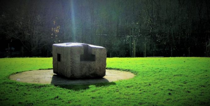 ARTE SOBRE GRANITO: foto en Donostia-San Sebastián