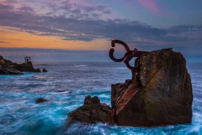 Atardece en el Peine del Viento: foto en Donostia-San Sebastián