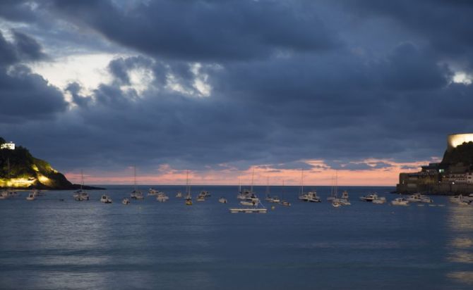 Atardecer en La Bahía de La Concha: foto en Donostia-San Sebastián