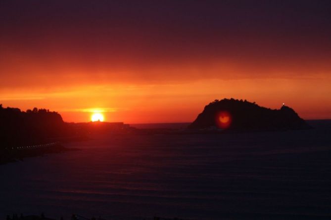 Atardecer con reflejo: foto en Zarautz