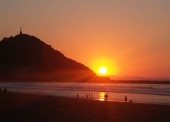 ATARDECER VERANIEGO EN LA ZURRIOLA