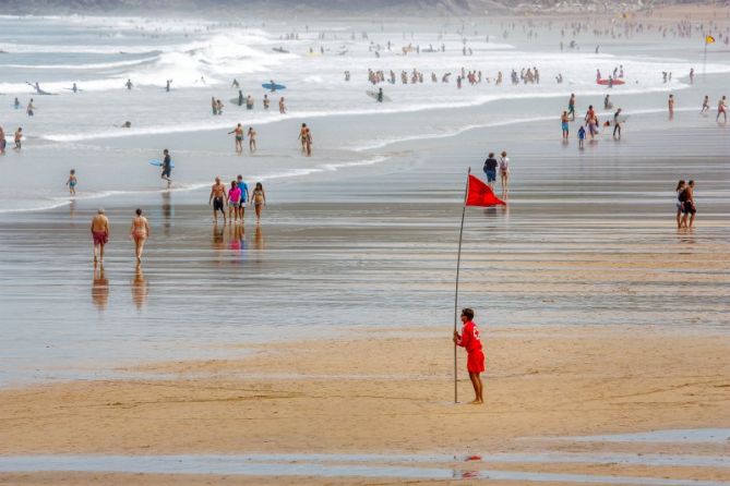 Bandera roja: foto en Zarautz