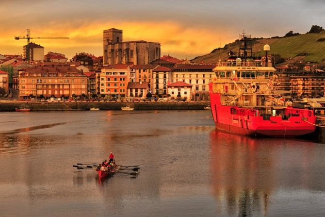 CALIDO ATARDECER: foto en Zumaia