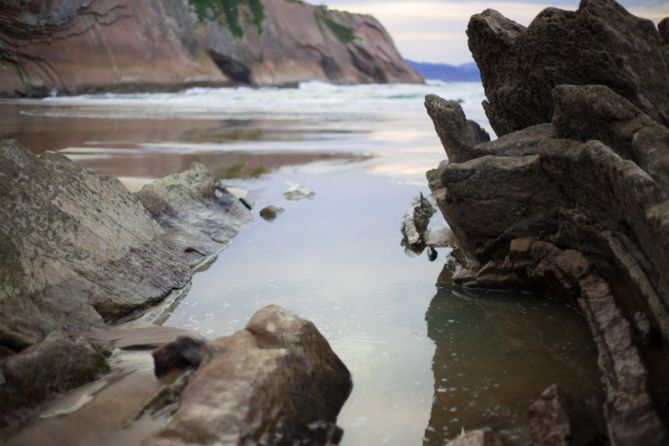 Camino de rocas: foto en Zumaia