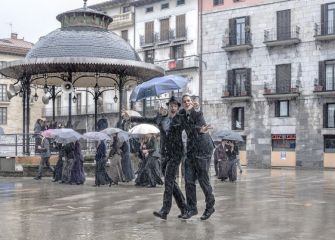 cantando bajo la lluvía