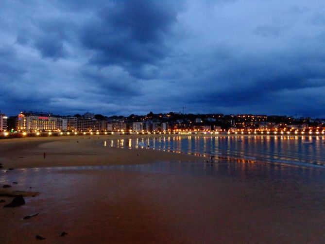 Concha de noche: foto en Donostia-San Sebastián