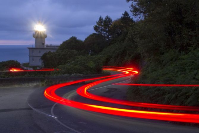 Conduciendo hacia el Faro: foto en Donostia-San Sebastián