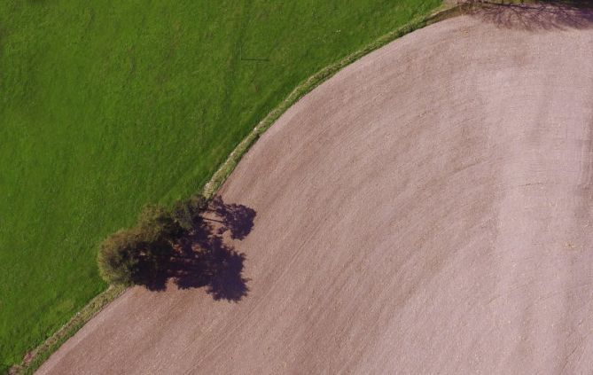 contrastes desde el aire: foto en Baliarrain