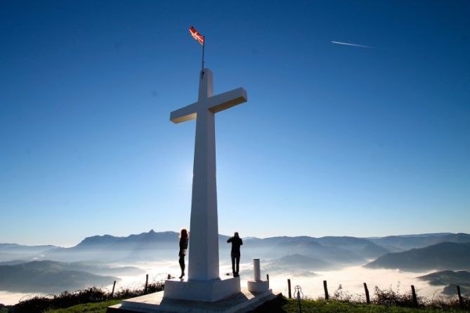 Cruz del Monte Usurbe: foto en Beasain