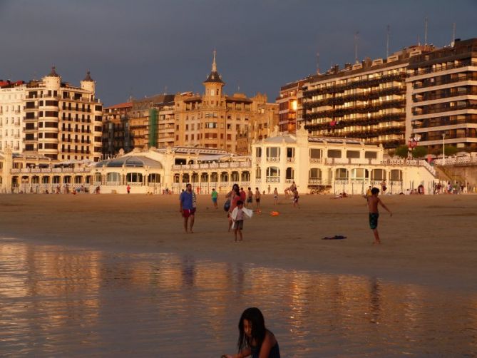 DONOSTIA LA BELLA: foto en Donostia-San Sebastián