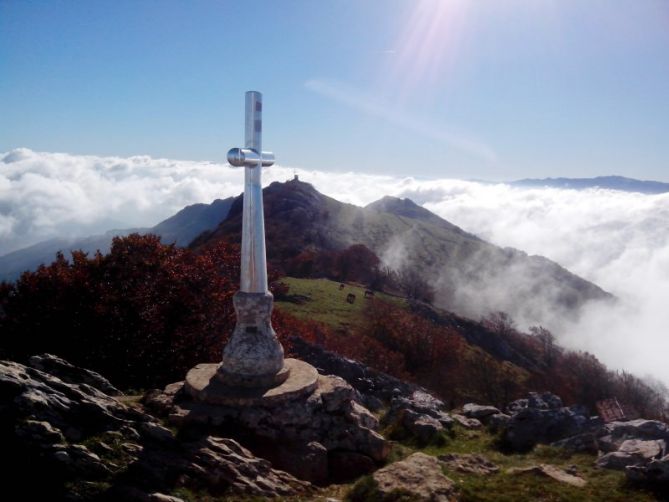 En ERNIO sobre las nubes: foto en Asteasu