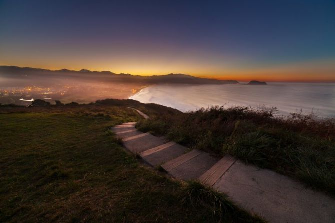 Escaleras al paraiso: foto en Zarautz