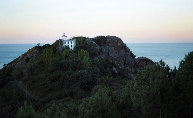 Faro La Plata: foto en Pasaia