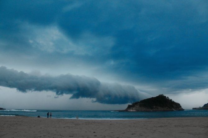 En las nubes: foto en Donostia-San Sebastián