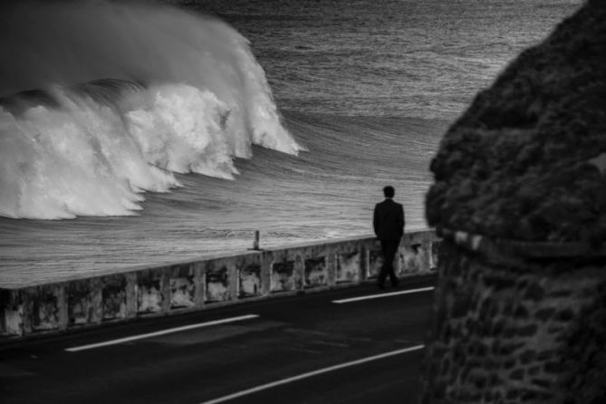 Mirando al mar soñe: foto en Zumaia