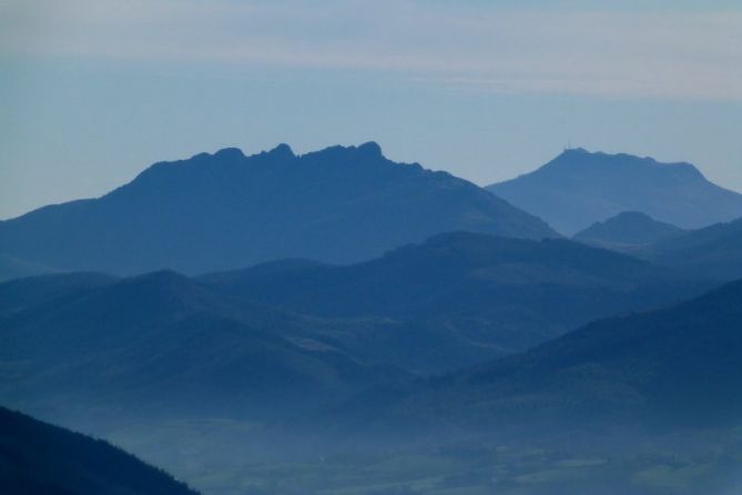 EL MONTE ES AZUL: foto en Oiartzun