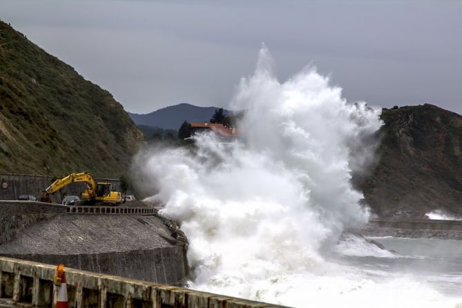 Olas: foto en Zumaia