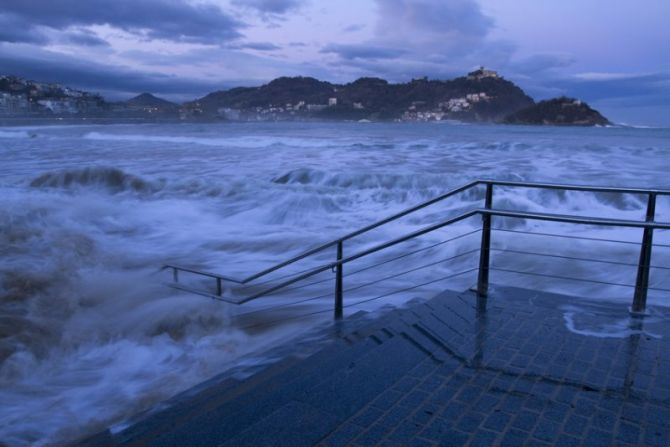 Oleaje en la Bahía: foto en Donostia-San Sebastián