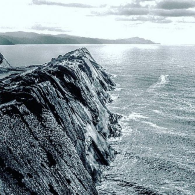 over the see: foto en Zumaia