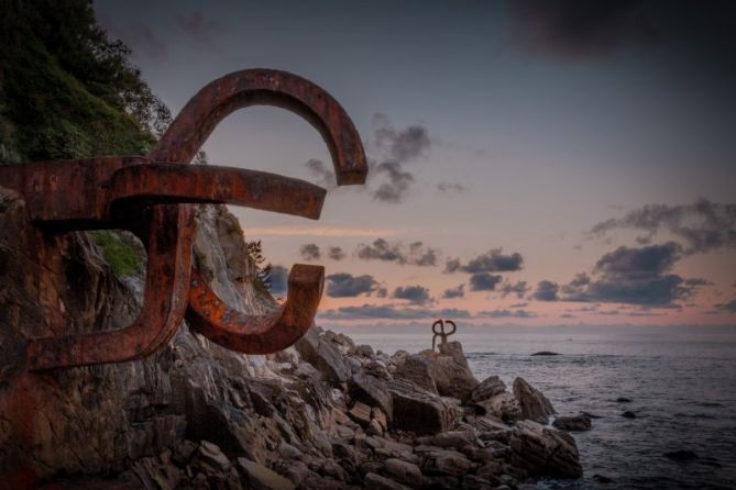 Peinando el ocaso Donostiarra.: foto en Donostia-San Sebastián