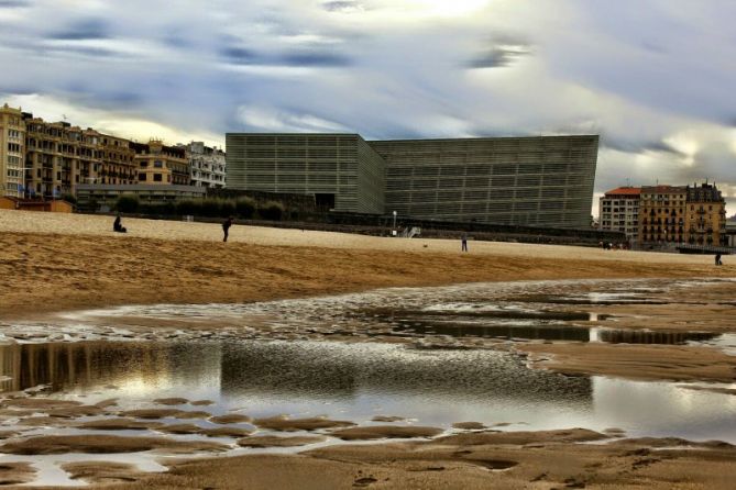 Reflejos del Kursaal: foto en Donostia-San Sebastián