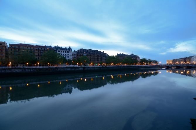 Reflejos del Urumea : foto en Donostia-San Sebastián