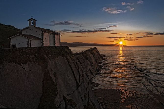 SAN TELMO ATARDECER: foto en Zumaia